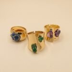 Bracciale verde con quarzo, cristalli e ricamo soutache - immagine 3